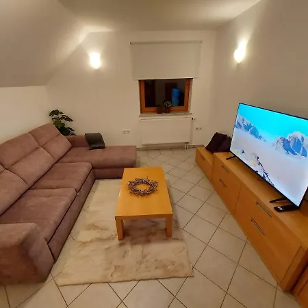Apartma Pohorje 120m2- Fitsana Zgornje Hoce